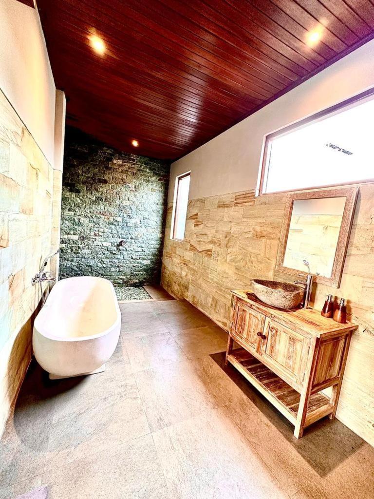 The Madawa Suites Ubud Exterior foto